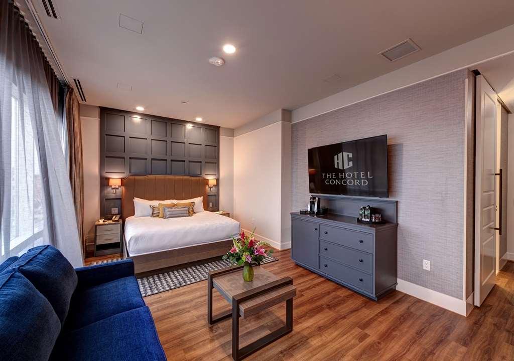 The Hotel Concord Room photo